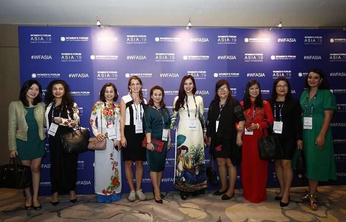 Á hậu Quý bà Thế giới Nguyễn Thu Hương gây ấn tượng mạnh mẽ với 1500 khách mời ở Diễn đàn Phụ nữ Châu Á tại Singapore