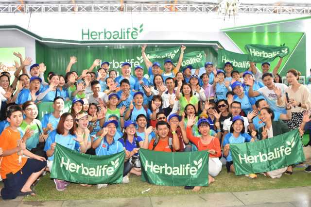 Herbalife Việt Nam tiếp tục là đối tác dinh dưỡng của giải việt dã VnExpress Marathon Sparkling Quy Nhơn 2023