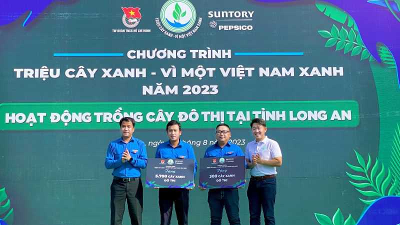 Phát động trồng cây đô thị trong khuôn khổ chương trình“Triệu cây xanh – Vì một Việt Nam xanh” năm 2023 tại tỉnh Long An