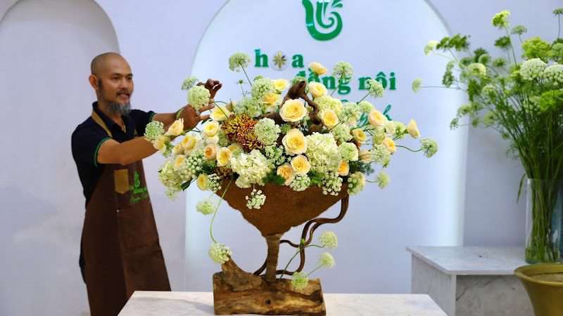 Tận hưởng trải nghiệm hoa tươi đẳng cấp tại Hoa Đồng Nội Nguyễn Huỳnh