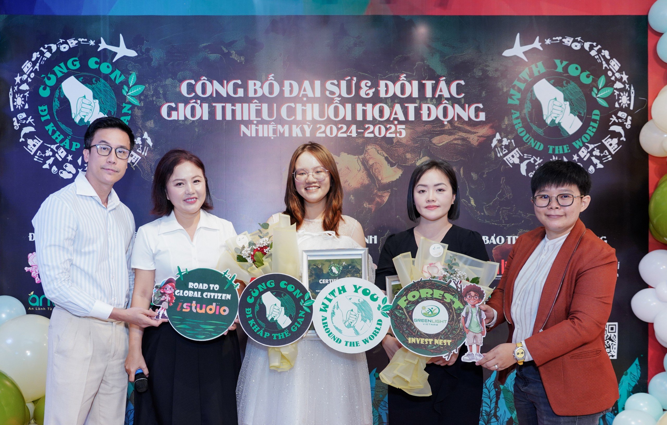 Green Light Việt Nam và “Cùng Con Đi Khắp Thế Gian” ra mắt chiến dịch đầu tư trồng rừng “Forest Invest Nest”
