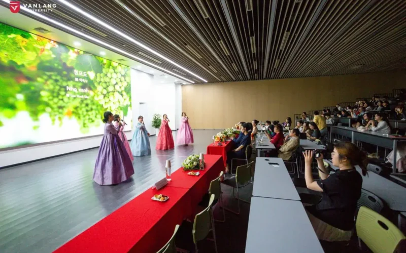 38 trường THCS và THPT tại TP. HCM triển khai chương trình giảng dạy tiếng Hàn