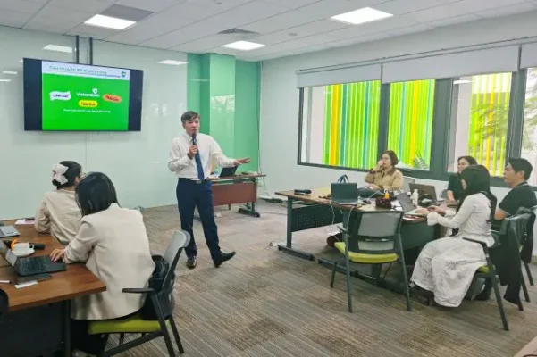 Thị trường không chờ sinh viên “tự trưởng thành”