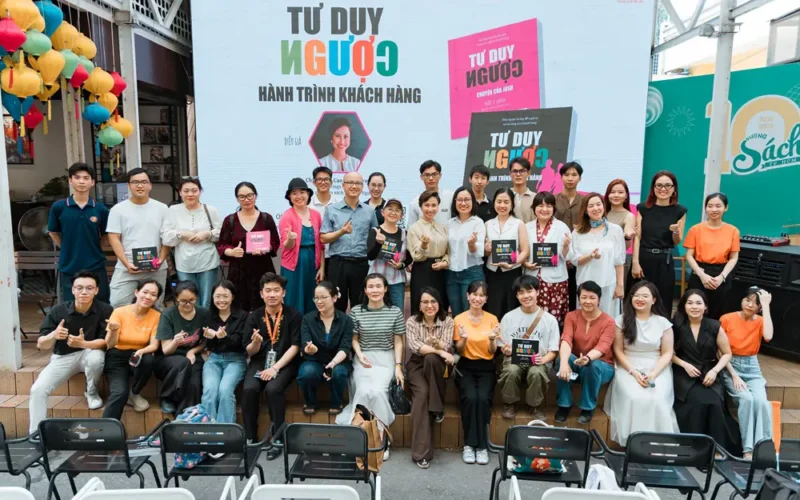 “Tư duy ngược – Hành trình khách hàng” – Một cẩm nang nghề lý thú cho người yêu ngành dịch vụ, chăm sóc khách hàng