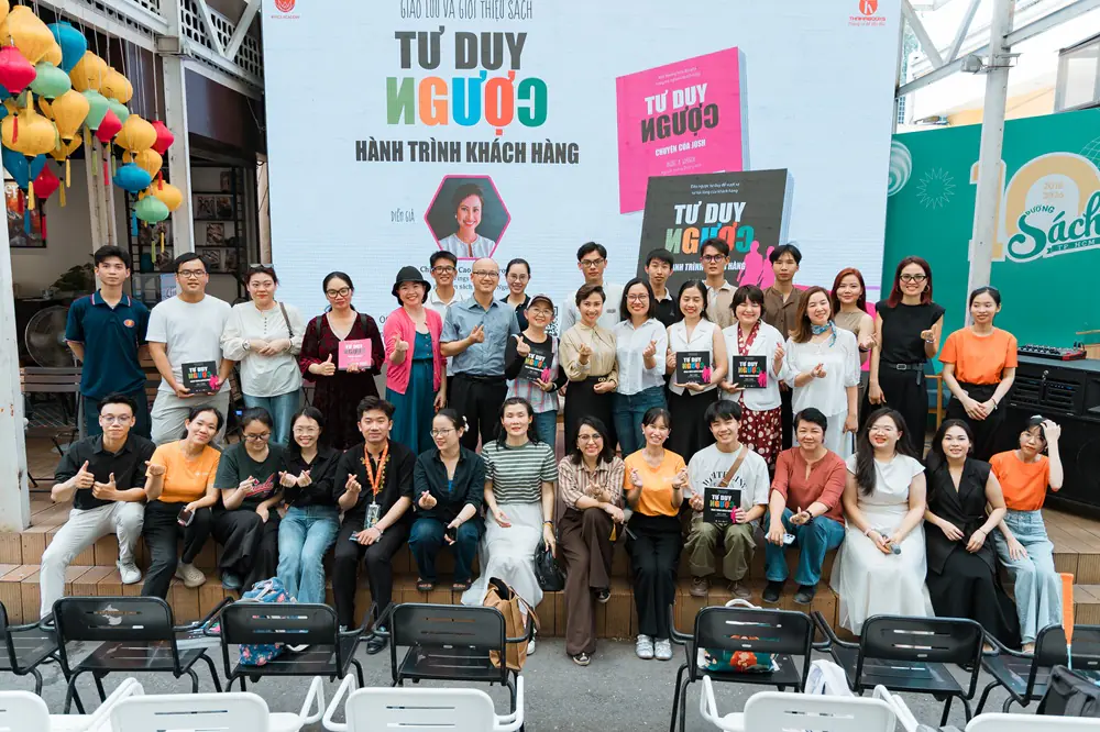“Tư duy ngược – Hành trình khách hàng” – Một cẩm nang nghề lý thú cho người yêu ngành dịch vụ, chăm sóc khách hàng