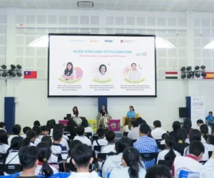 Diễn đàn PowHERful 2026: Học sinh đối thoại trực tiếp cùng sinh viên, chuyên gia và doanh nghiệp về học tập, nghề nghiệp và cơ hội trong STEM