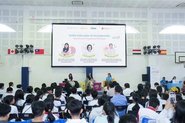 Diễn đàn PowHERful 2026: Học sinh đối thoại trực tiếp cùng sinh viên, chuyên gia và doanh nghiệp về học tập, nghề nghiệp và cơ hội trong STEM
